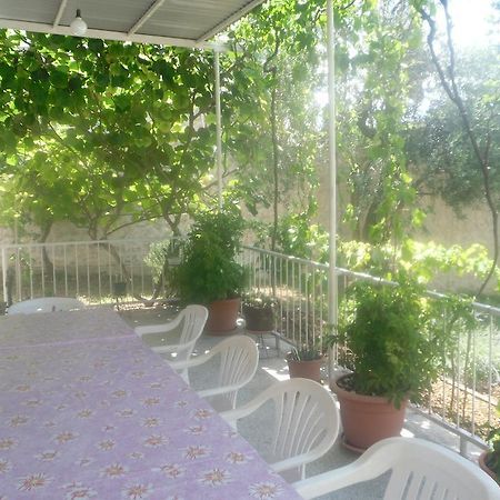 Hostel Guesthouse Mira Omis Ngoại thất bức ảnh